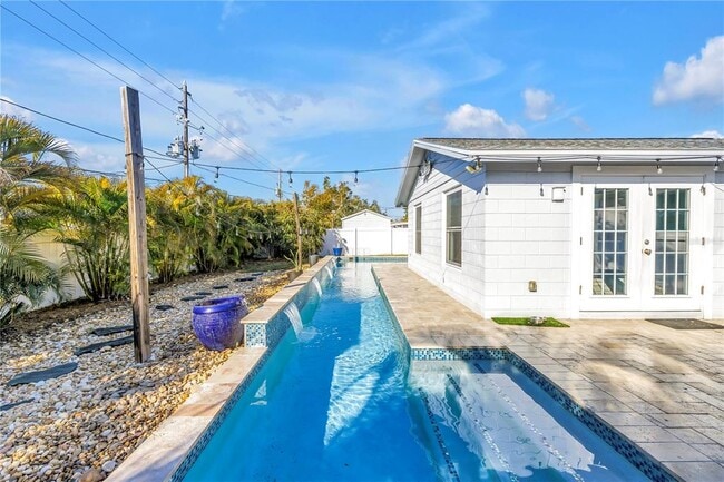 Building Photo - 354 74th Ave NE