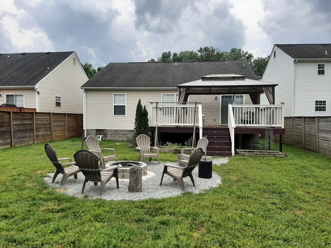 Building Photo - 3273 Cain Harbor Dr