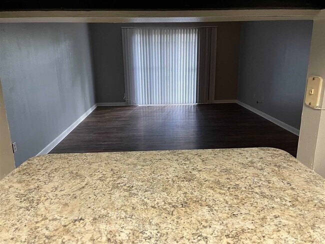 Building Photo - 259 N Villas Ct