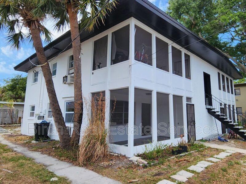 Primary Photo - 204 Waverly Way