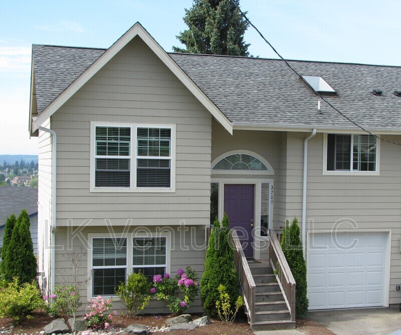 2707 Ash St, Bremerton, WA 98310 Condo for Rent in Bremerton, WA