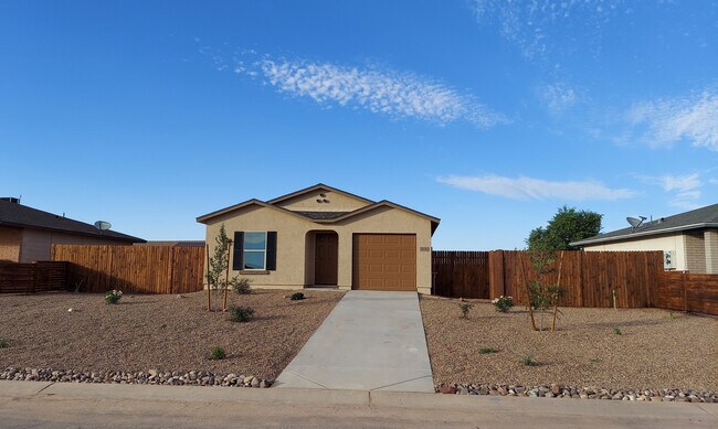 Foto del edificio - 10128 W Century Dr