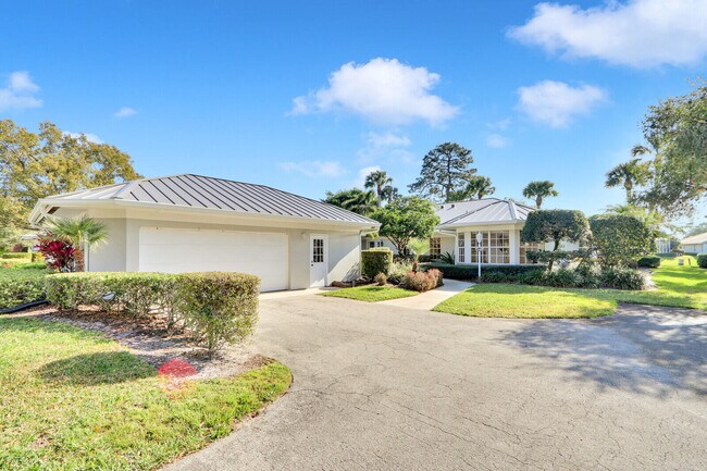 Foto del edificio - 7340 Pine Creek Way