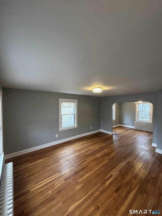 Building Photo - 62 W Elderkin Ave