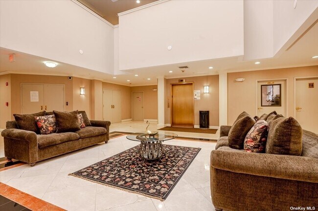 Building Photo - 1 Portico Ct