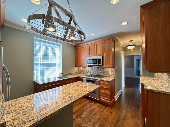 Foto del edificio - 3616 N Bosworth Ave