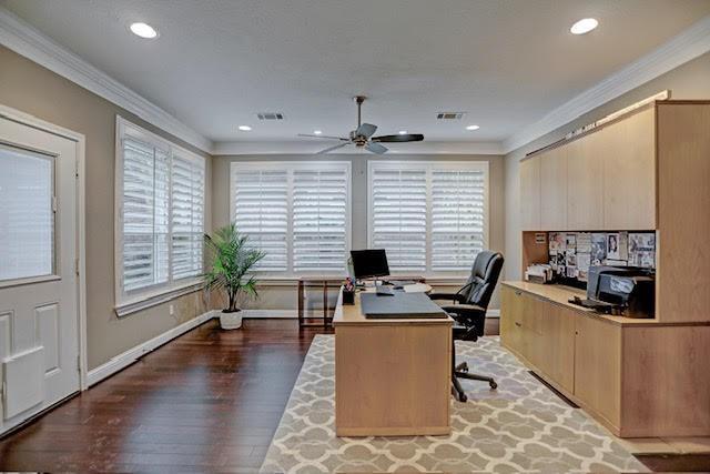 Foto del edificio - 4418 Denmere Ct