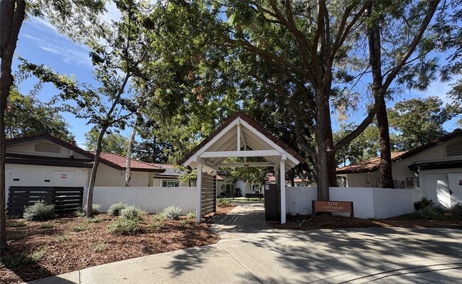 Building Photo - 5200 Case Ave