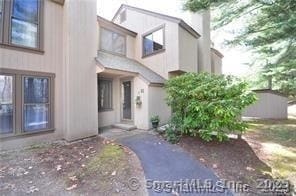 Building Photo - 3 Woods Hollow Ct