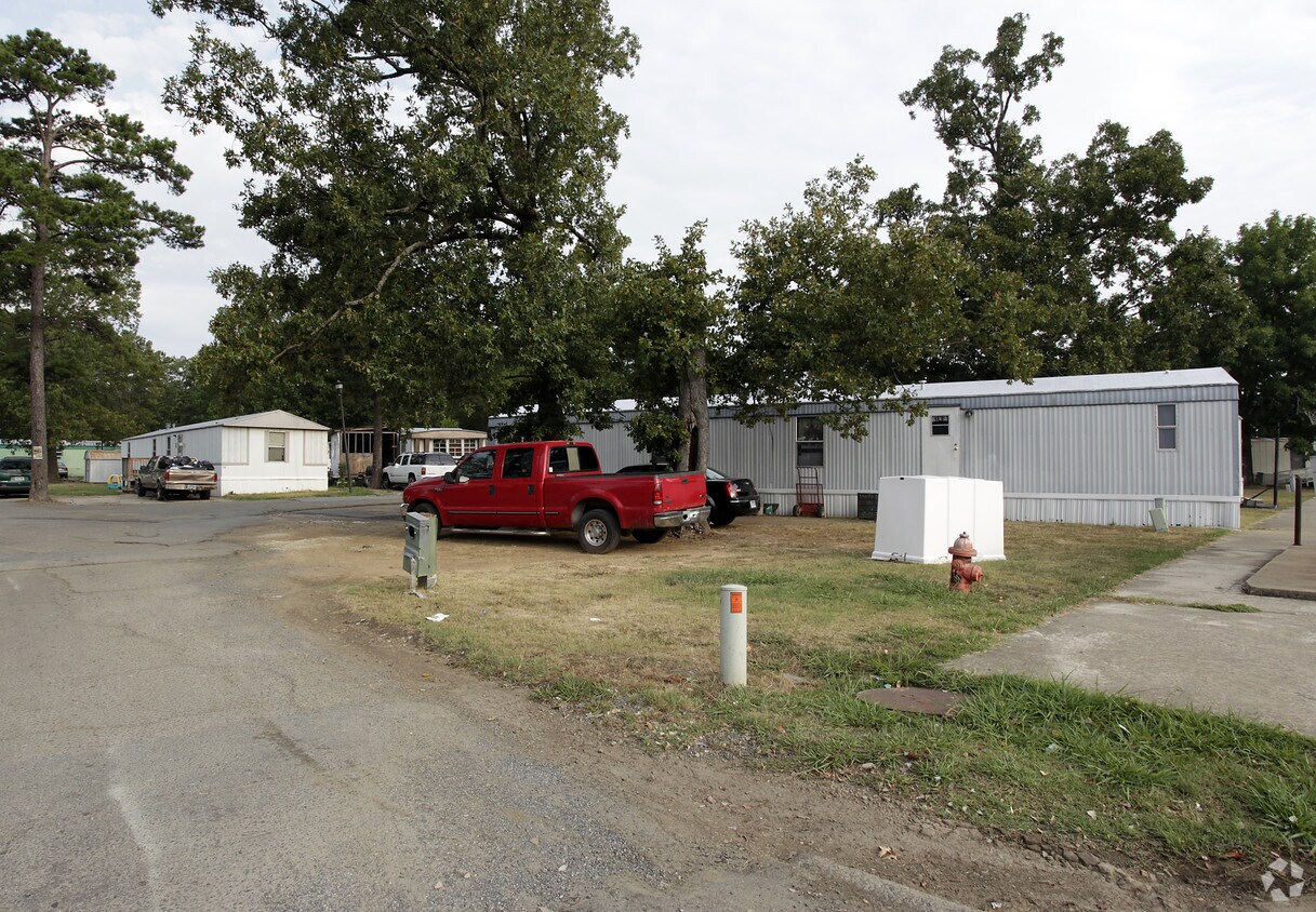 Countryside Mobile Home park Apartments in North Little Rock, AR