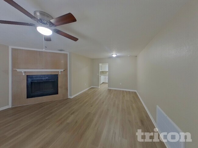 Foto del edificio - 2218 Village Ct