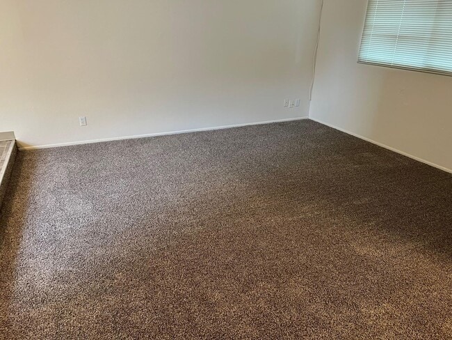 Building Photo - milm36