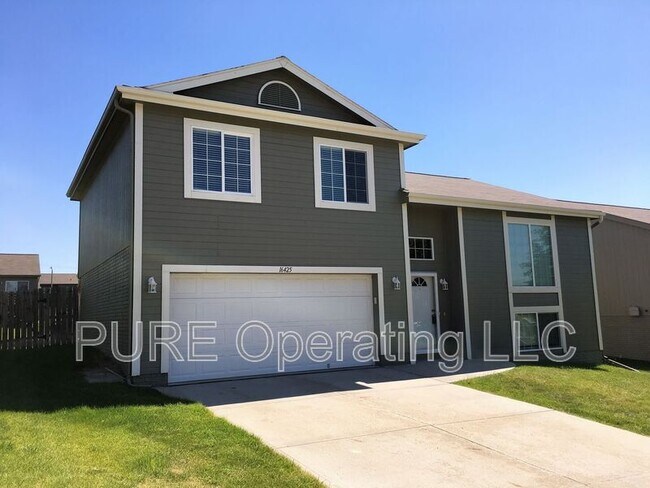 Building Photo - 16425 Fowler Ave