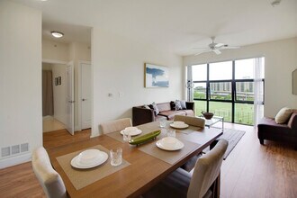 Building Photo - 200 S Peyton St