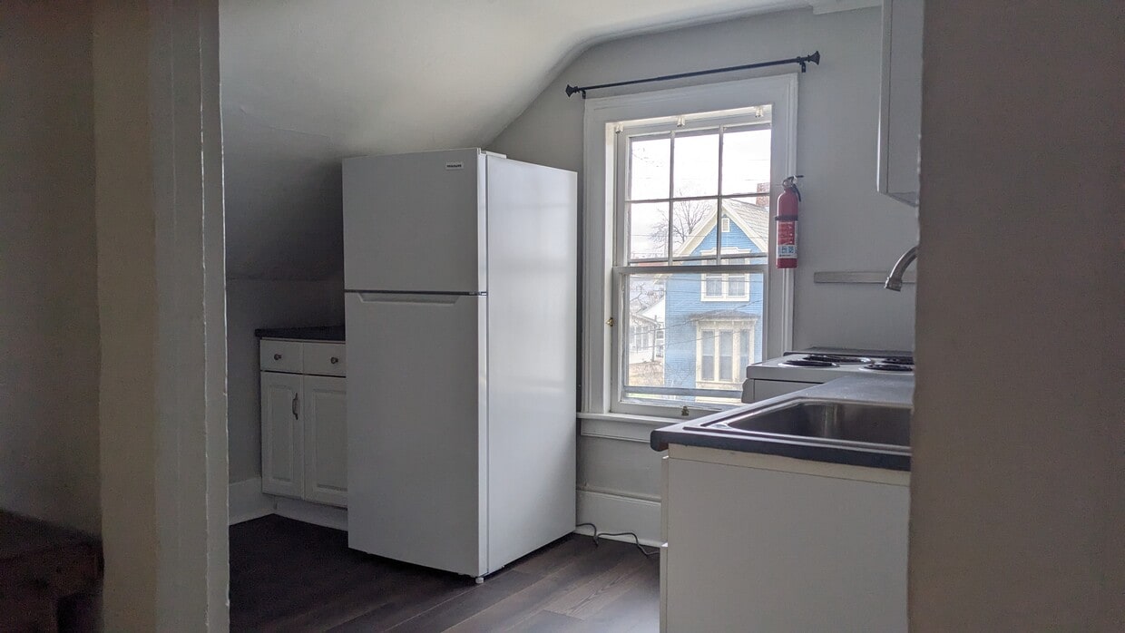 Primary Photo - 117 Park St