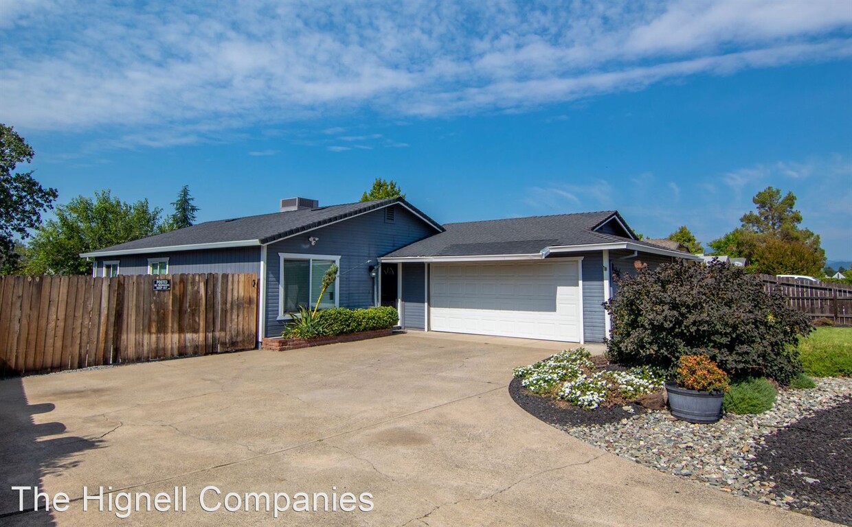Primary Photo - 4 br, 3 bath House - 1000 Beltline Road