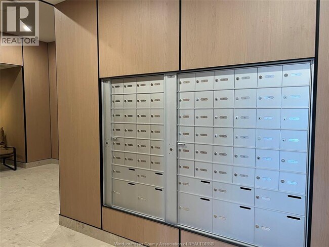 Photo du bâtiment - 4400 Laurier Pkwy