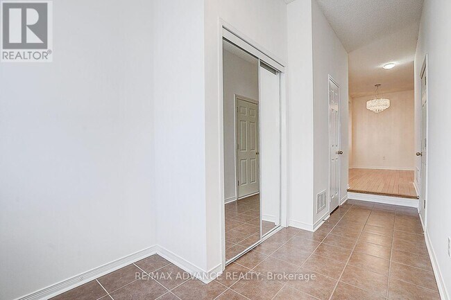 Photo du bâtiment - 137 Laramie Crescent