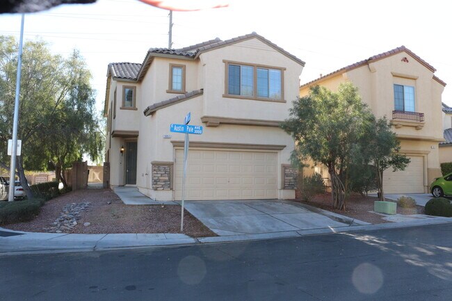 Foto del edificio - SHOWINGS AVAILABLE NOW