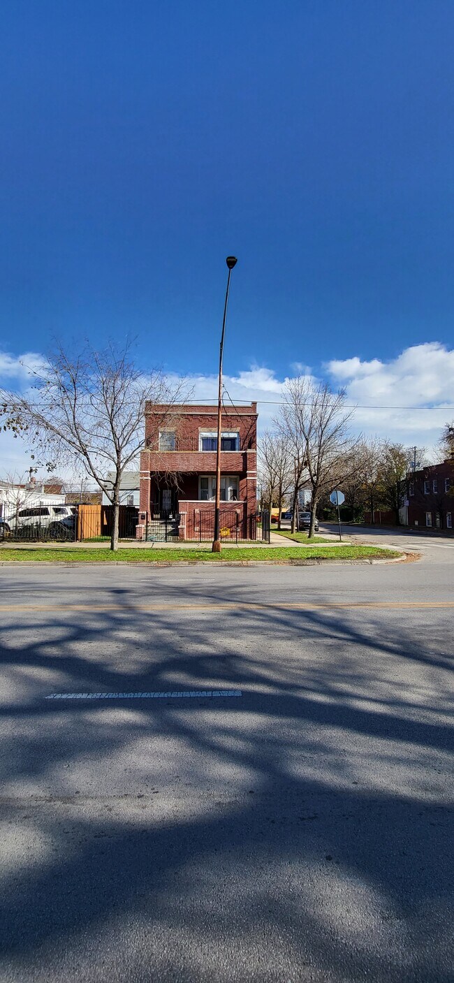 Front of the house - 4725 S Western Blvd
