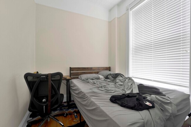 Foto del edificio - 2522 N Burling St