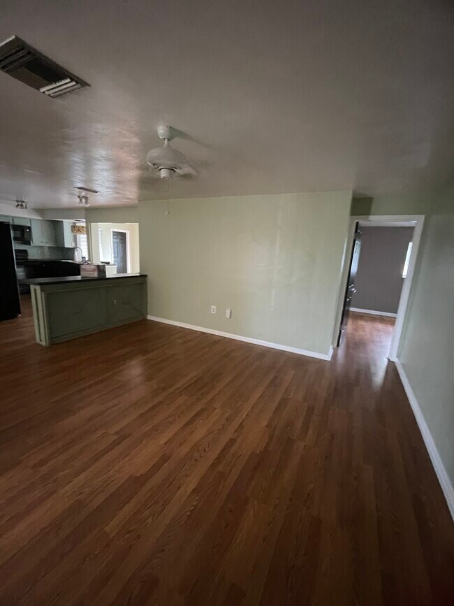 Foto del edificio - 919 SE 29th Terrace
