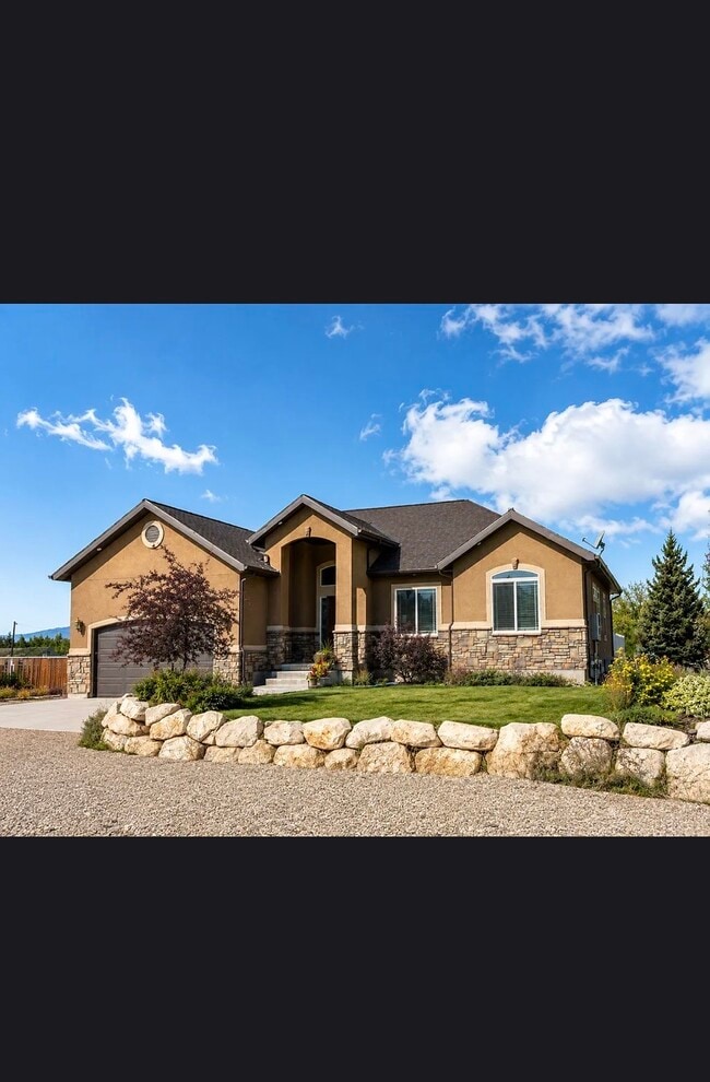 Building Photo - 132 S 200 E