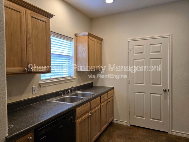 Building Photo - 836 Chambers Creek Cir