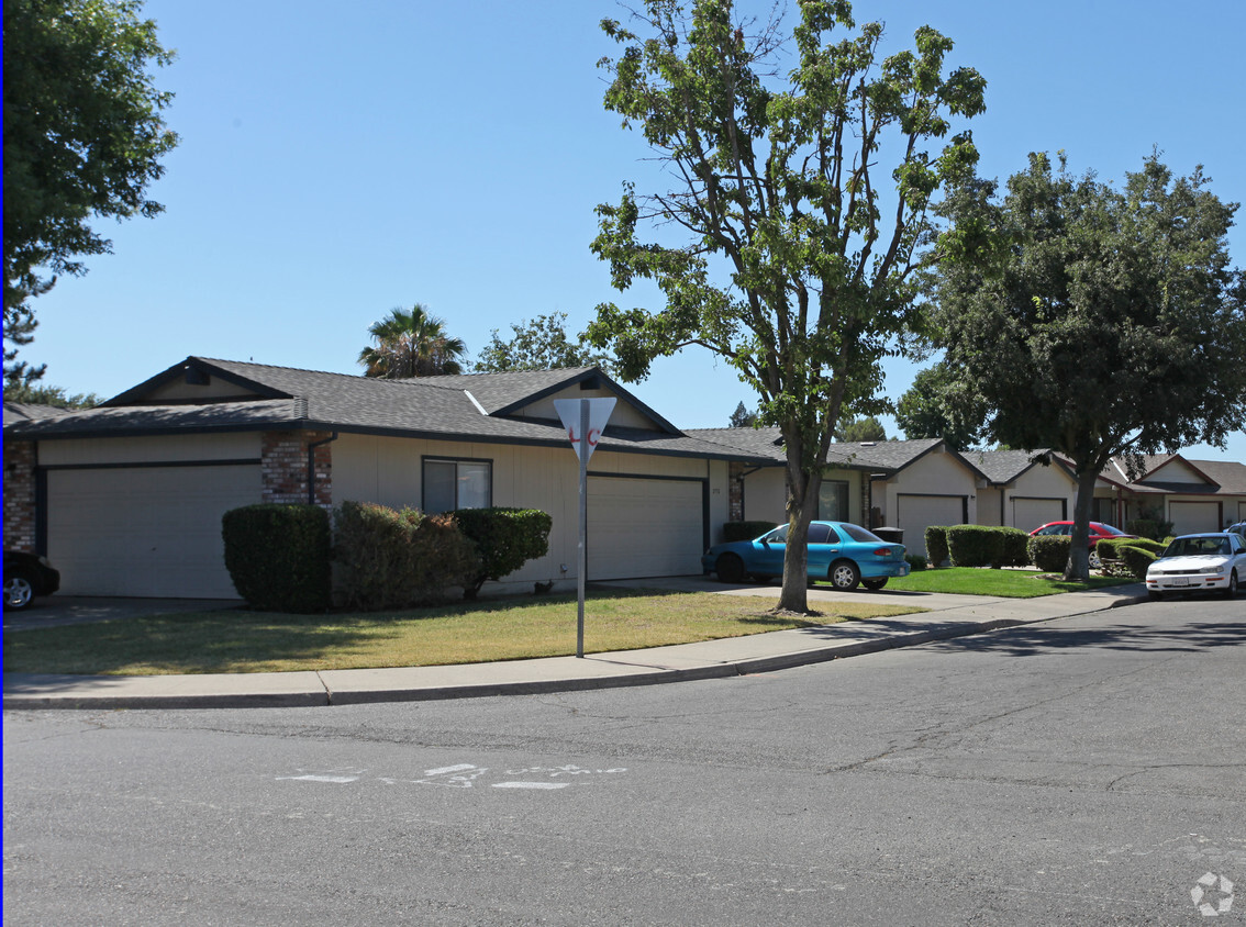 Primary Photo - Capistrano Park Duplex's