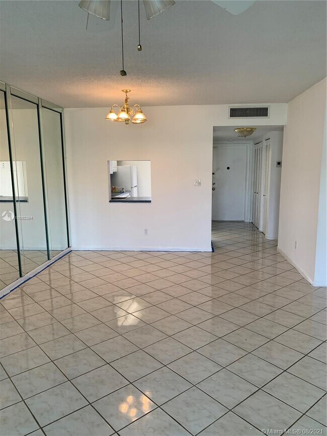 Building Photo - 5940 NW 64th Ave