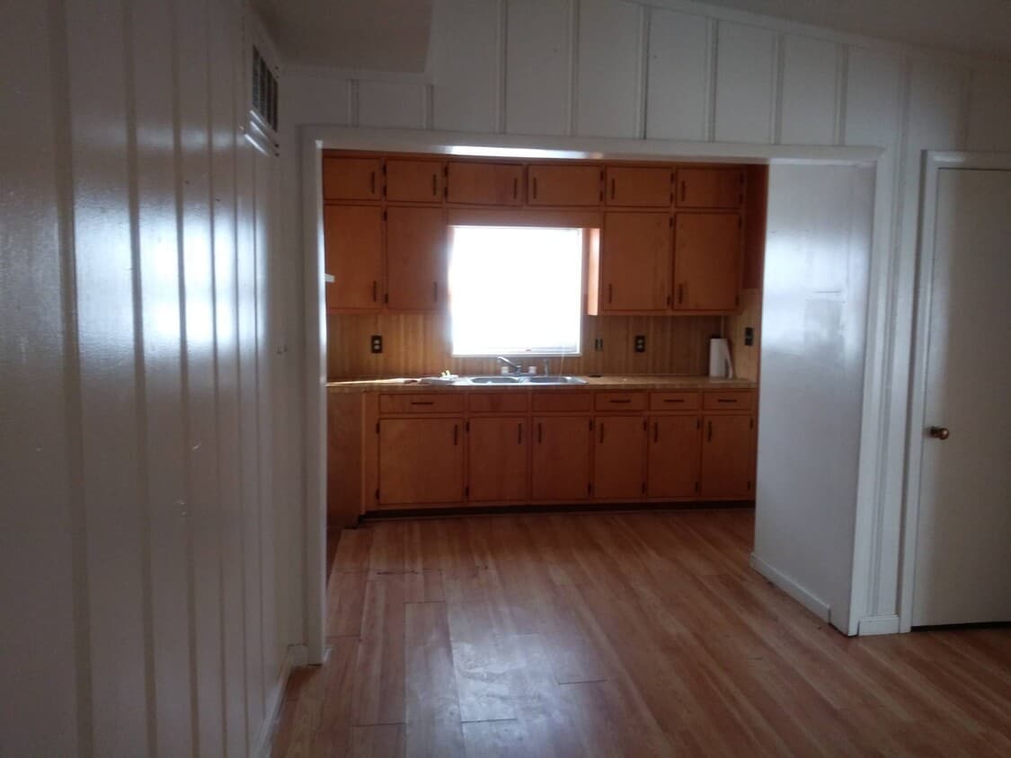 6500 Forest Dr, Fairfield, AL 35064 House for Rent in Fairfield, AL