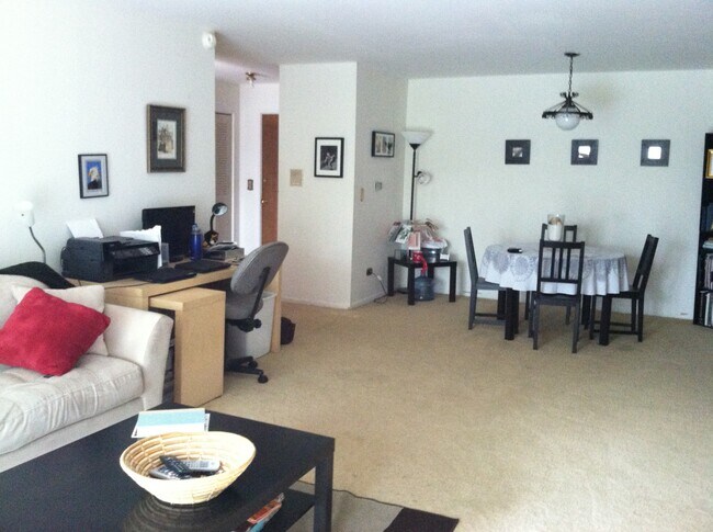 Foto del edificio - 1301 S Finley Rd