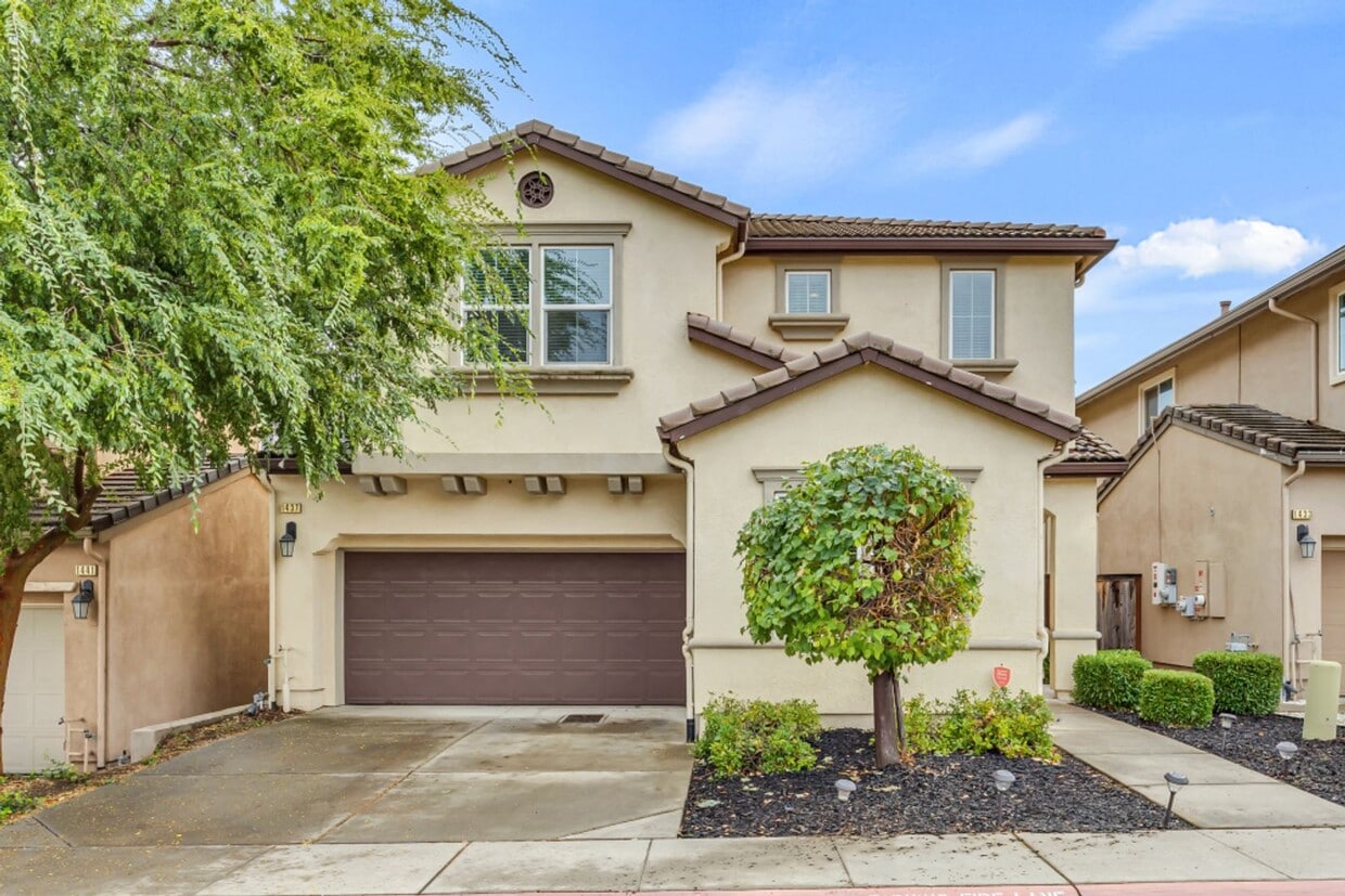 Foto principal - 1437 Cummings Way