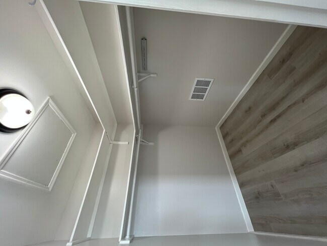 Foto del edificio - 5980 Woodwind Ct