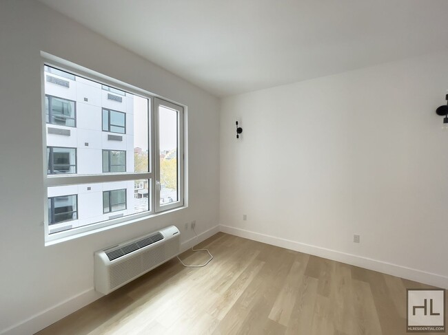 Foto del edificio - Crown Heights / Sunlit Studio 1-Bath / New...