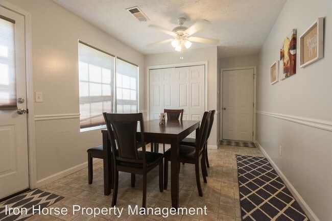 Foto del edificio - 4 br, 3 bath House - 124 Vineyard Dr.