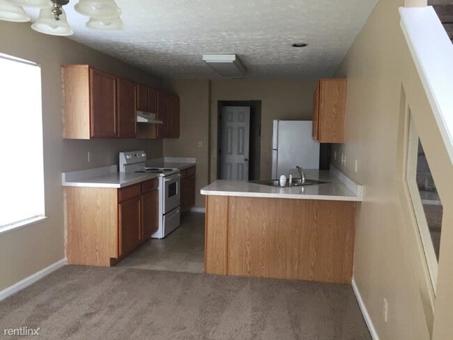 Building Photo - 3 br, 2.5 bath House - 6656 Dunsdin Dr