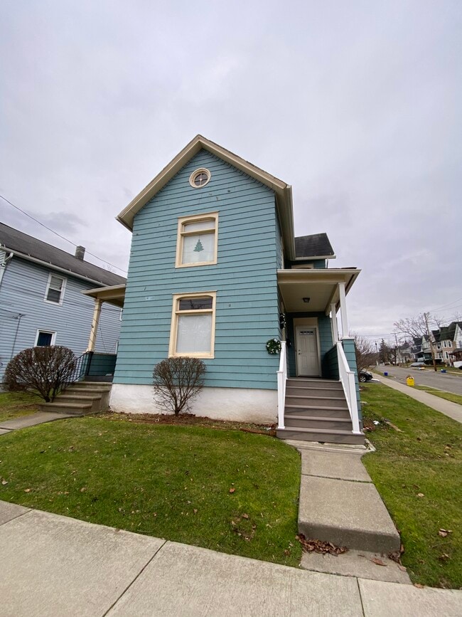 Building Photo - 43 Leroy St