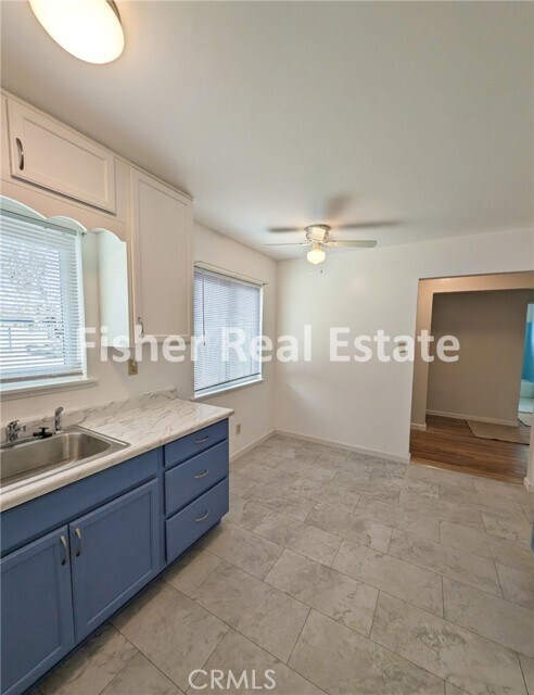 Foto del edificio - 877 Pearl Dr