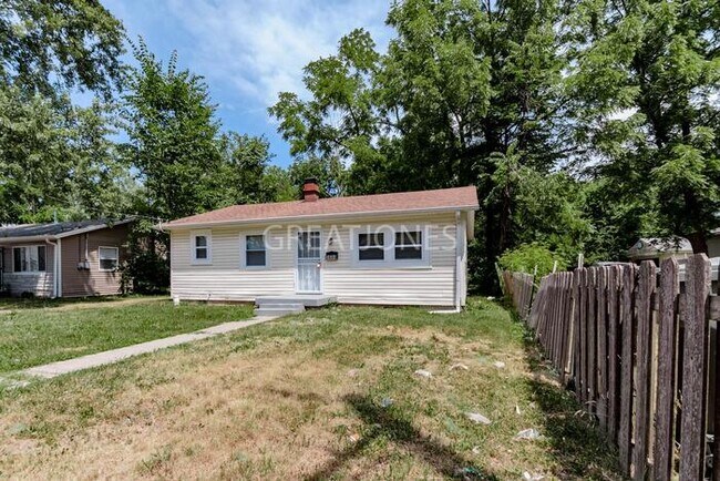 Building Photo - NOW OFFERING HALF OFF FIRST FULL MONTH IF ...