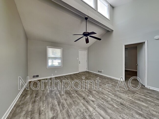 Building Photo - 30 Caldwell Cir