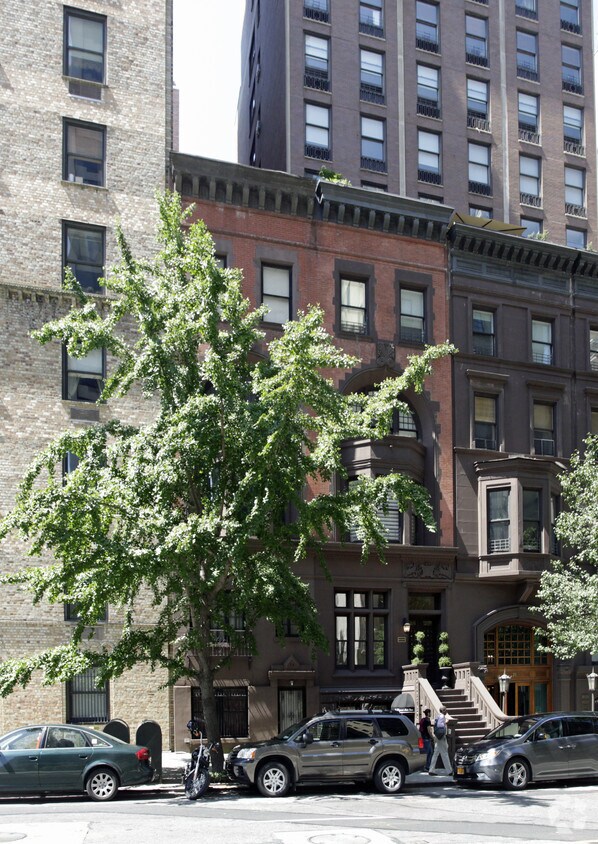 Primary Photo - 72-76 E 79th St