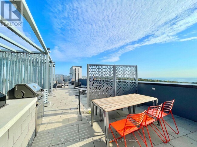 Photo du bâtiment - 90 Glen Everest Rd