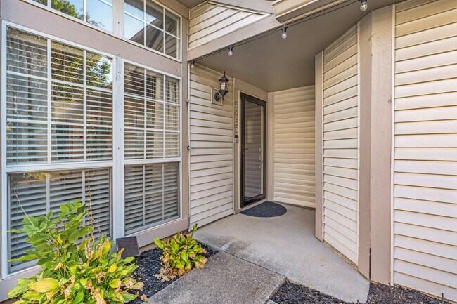 Foto del edificio - 6450 Bayside N Dr