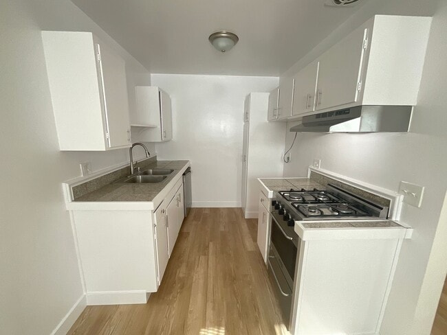 Foto del edificio - 630 N Anna Dr