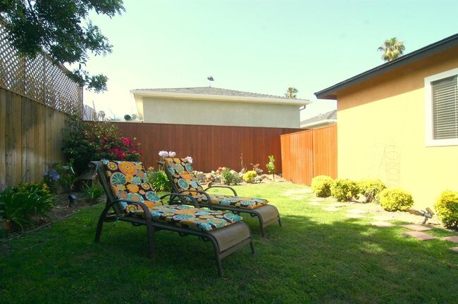 Building Photo - 3 br, 1 bath House - 2126 Havemeyer Lane