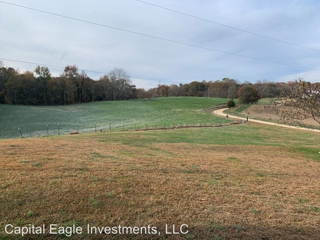 Foto del edificio - 4 br, 2.5 bath House - 17101 At ,ast Farm Rd