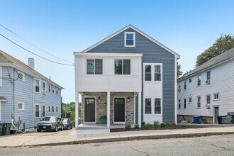 Building Photo - 34 Larch St
