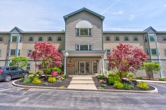 Building Photo - 3 Country Club Dr