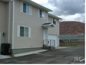 Building Photo - 351 S 300 E